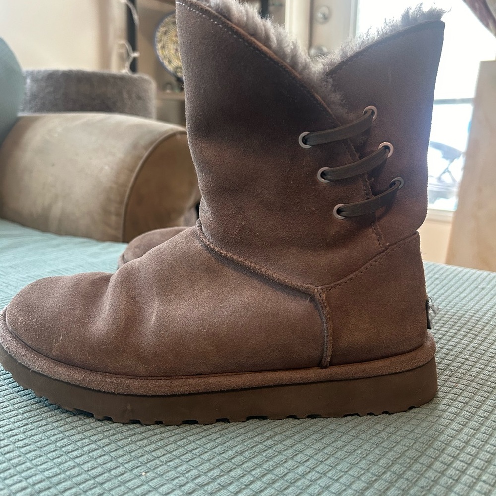 Light grey ugg boots